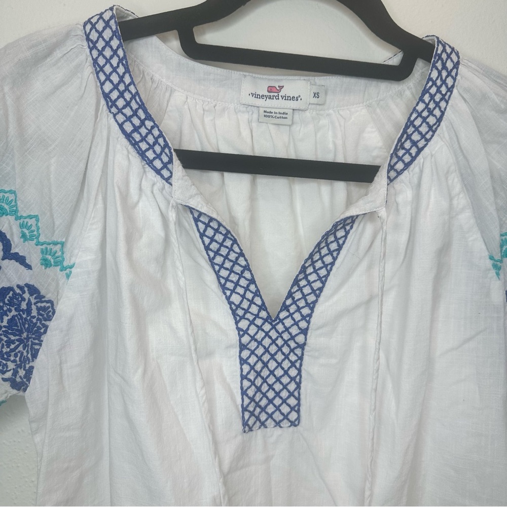 Vineyard Vines Medallion Popover White & Blue Dress Size XSmall - Picture 5 of 15